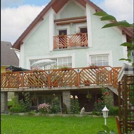 Bed and Breakfast Rebeka Panzio Тихань Екстер'єр фото