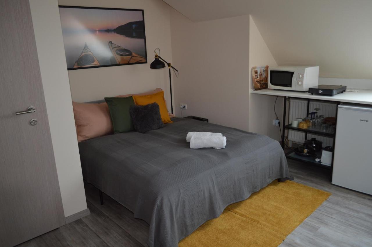 Bed and Breakfast Rebeka Panzio Тихань Екстер'єр фото